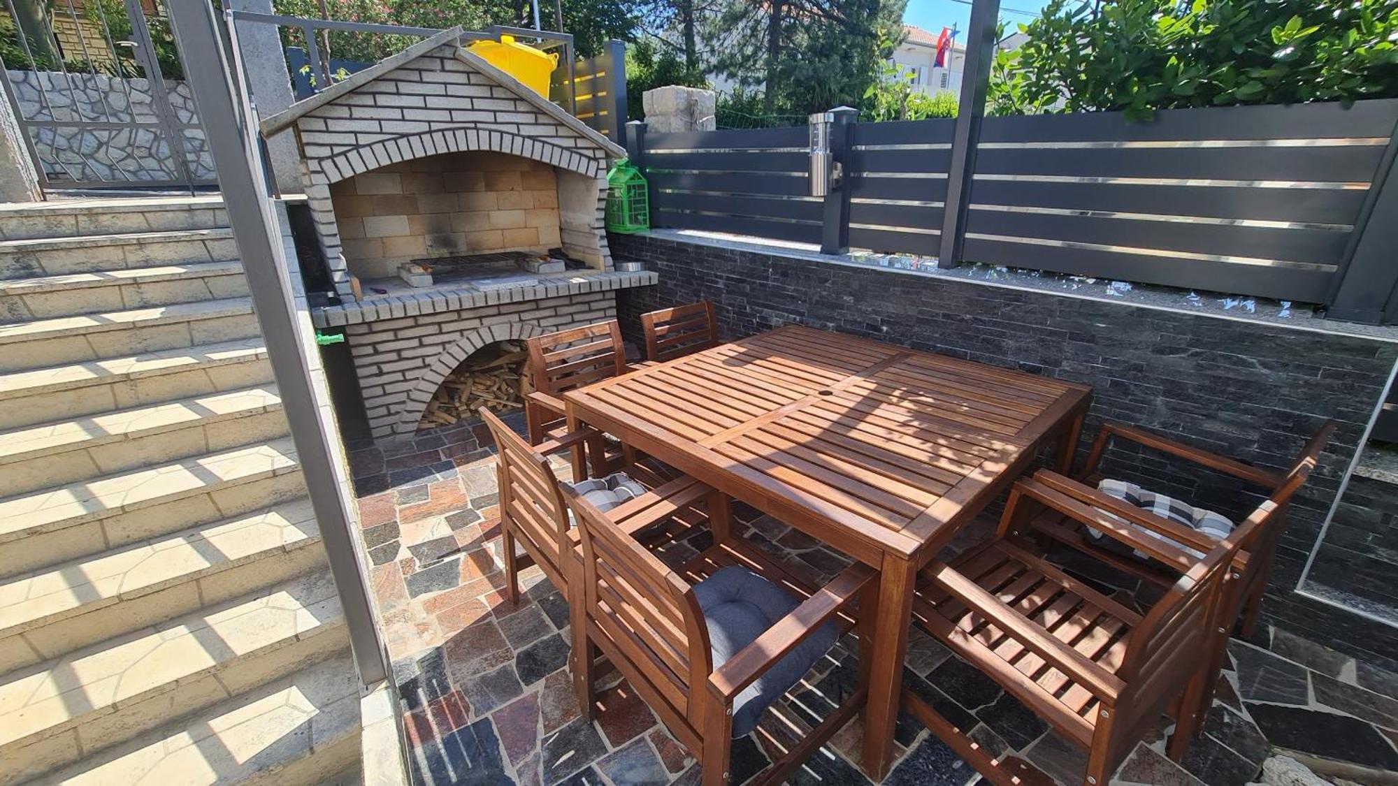 Apartments Blazevic, Heated Pool&Jacuzzi Dramalj Exterior photo