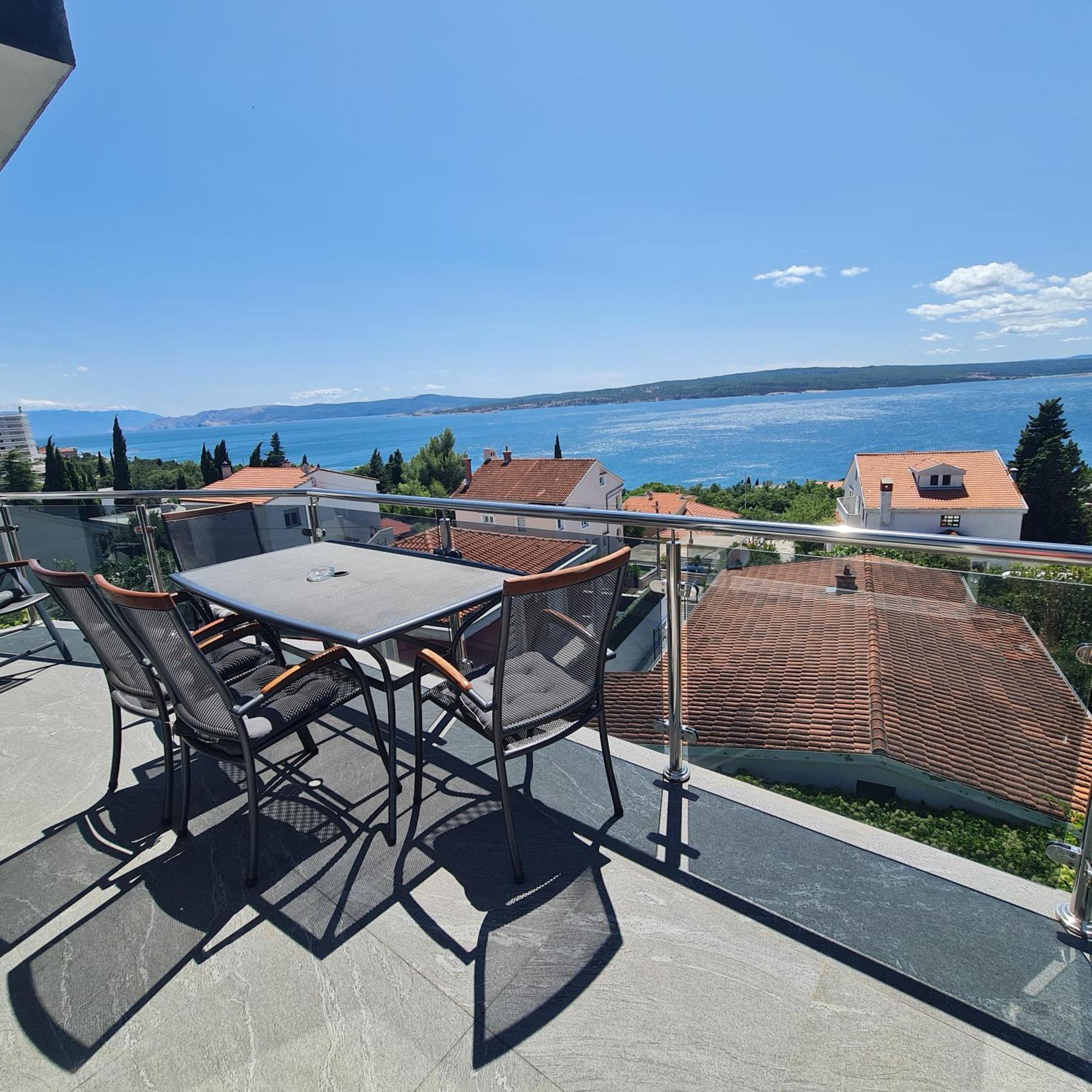Apartments Blazevic, Heated Pool&Jacuzzi Dramalj Exterior photo