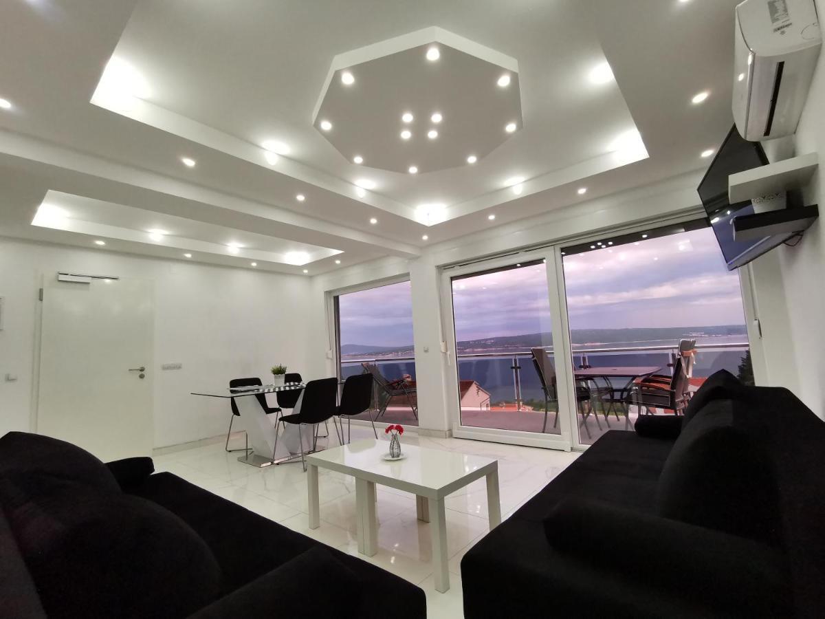 Apartments Blazevic, Heated Pool&Jacuzzi Dramalj Exterior photo